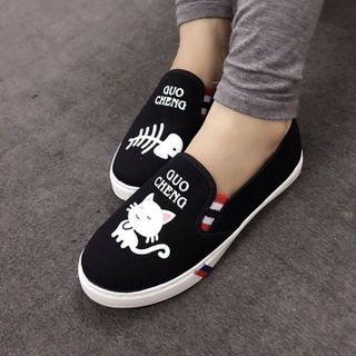 GIÀY LƯỜI SLIP ON ÊM CHÂN GIÁ TỐT HỌA TIẾT HÌNH MÈO MÀU ĐEN giá sỉ