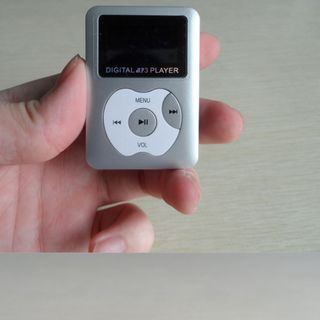 Máy nghe nhạc MP3