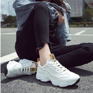 Giày thể thao nữ đế độn