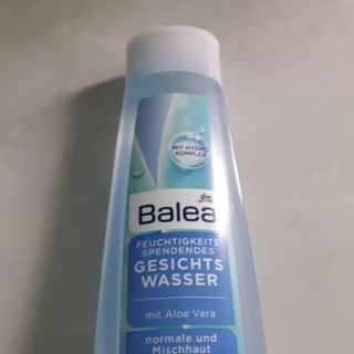 Nước hoa hồng Balea