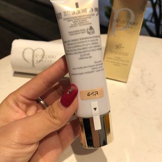 kem chống nắng Cle de peau 30ml