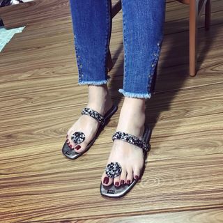 dép xỏ ngón kẹp hoa