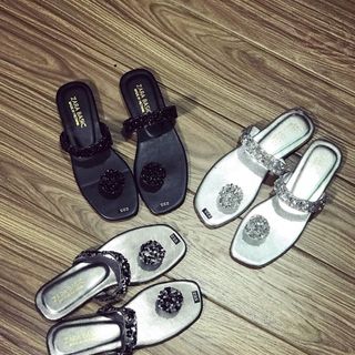dép xỏ ngón kẹp hoa