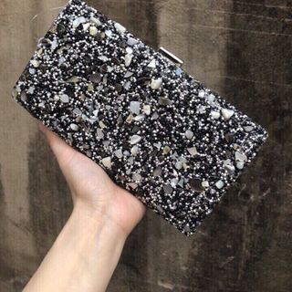 Ví dự tiệc đính đá