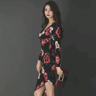 ĐẦM BODY HOA LỆCH TÀ