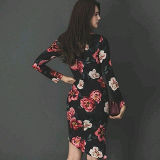 ĐẦM BODY HOA LỆCH TÀ