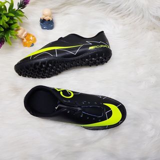 giay bóng đá phủi