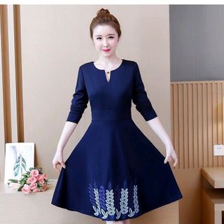 ĐẦM XÒE THÊU HỌA TIẾT LÁ TAY DÀI