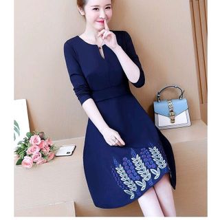 ĐẦM XÒE THÊU HỌA TIẾT LÁ TAY DÀI