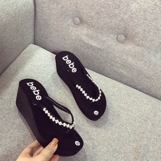 dép kẹp xuồng đinh đá