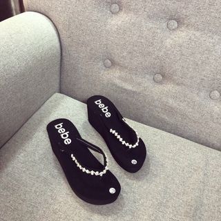 dép kẹp xuồng đinh đá