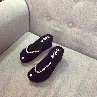 dép kẹp xuồng đinh đá