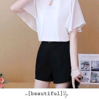 ÁO CỔ TRỤ PHỐI PHỤ KIỆN TAY LOE