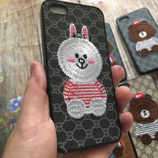 ốp da gấu thêu viền bóng dành cho iphone 5/5s