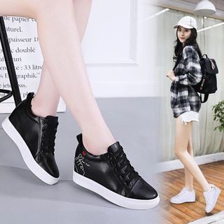 giày ba ta bắn tim đế độn