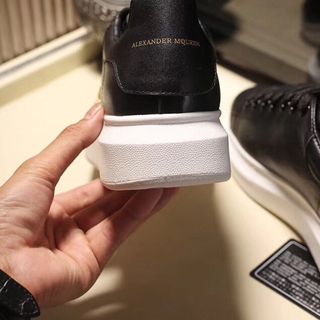 Alexander MCQueen Lá Cây
