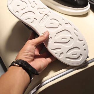Alexander MCQueen Lá Cây