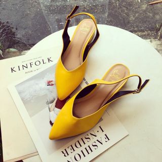 giày sandal bít mui gót vuông thấp
