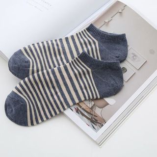 Tất nam cỏ ngắn kẻ nhỏ Nhật Bản