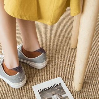 Tất nữ cổ thấp đuôi thuyền cá tính Nhật Bản
