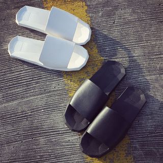 Dép basics cao su dẻo chống thấm