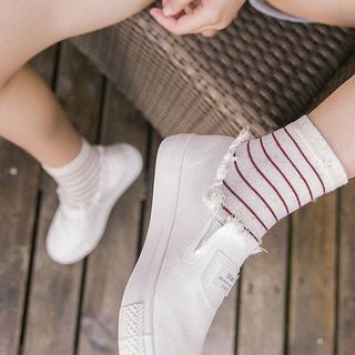 Tất nữ cổ lỡ kẻ nhỏ nền cát Nhật Bản