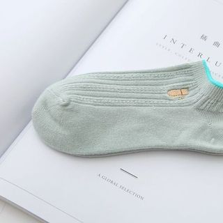Tất nữ cổ ngắn sọc Nhật Bản