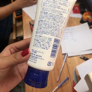 Gel tẩy tế bào chết Rosette 120ml