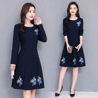ĐẦM XOÈ THÊU HOA