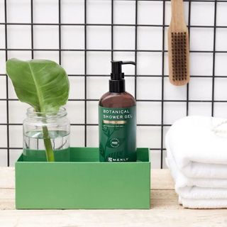 Sữa tắm thải độc trắng da menly