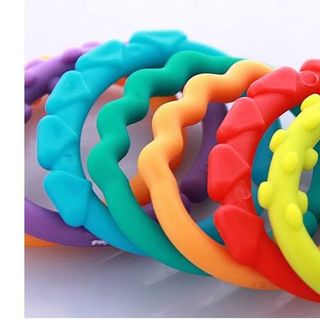 Lục lạc Vòng sắc màu Bright Starts cho bé giá sỉ