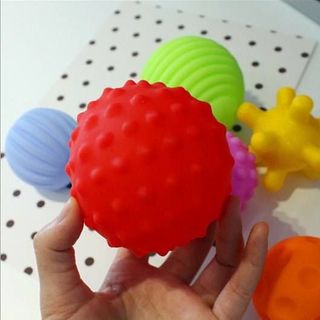 Bóng cảm nhận giác quan cho bé từ 0m