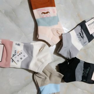 tất nữ cổ ngắn