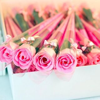 Hoa hồng sáp thơm nguyên cây giá sỉ 6k