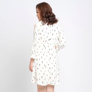Đầm cổ vest