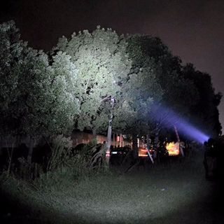 đen đội đầu 3 bóng