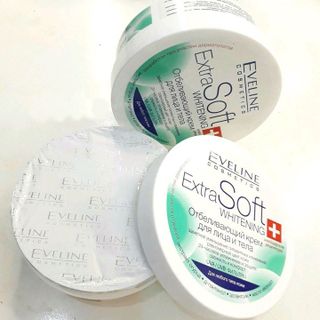 Kem dưỡng ẩm trắng da Eveline