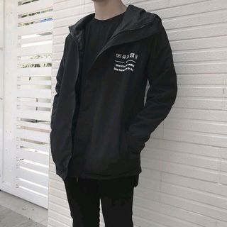 Áo khoác dù mỏng chu o ngực