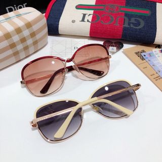 mắt kính nữ viên