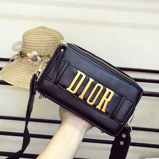 ví nữ có dây đeo