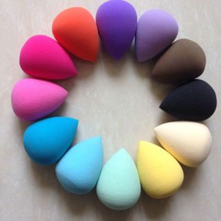 MÚT TRANG ĐIỂM GIỌT NƯỚC