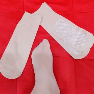 vớ da mát xa chống trơn