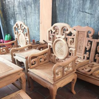 Chuyên bàn ghế móc mỏ gõ đỏ