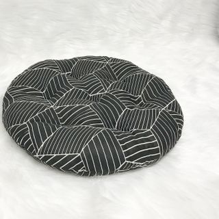 Nệm ngồi tròn sọc đen