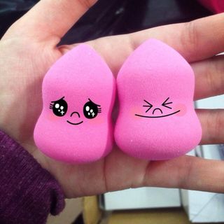 MÚT TRANG DIỂM HỒ LÔ