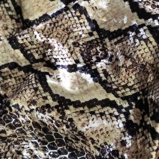 đầm suông chất nhung dấu quần