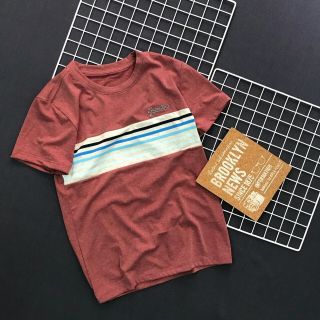 Áo thun nam cổ tròn phối sọc