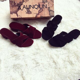 Dép quai chéo chắc Nhung