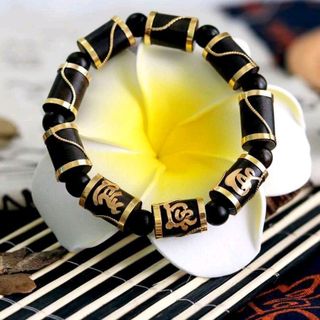 vòng trầm hương indo bọc vàng 18k