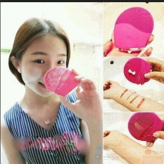 máy rửa mặt rung